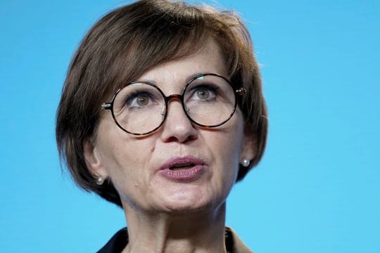 "Mir ist es wichtig, dass Schülerinnen und Schüler und ihre Vertreter wissen, dass sie gesehen und gehört werden": Bettina Stark-Watzinger.
