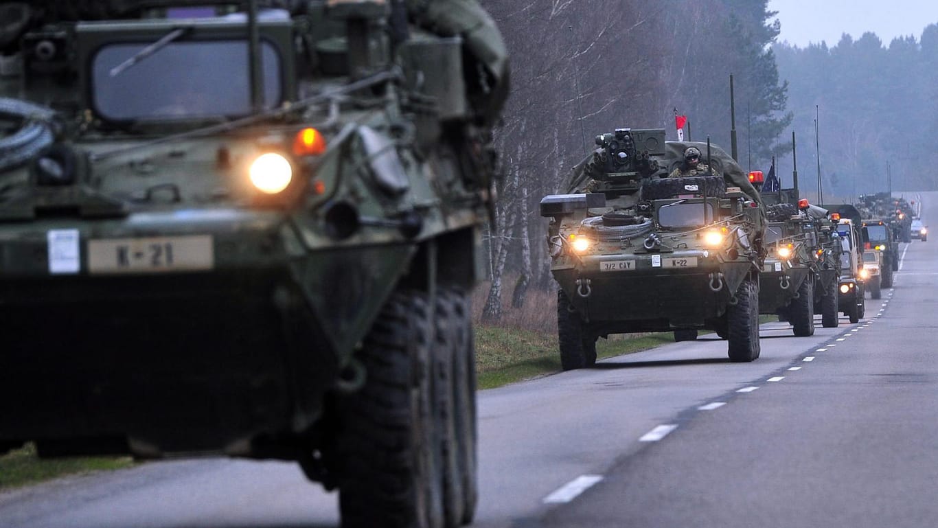 US-Militärkonvoi in Polen: Als Reaktion auf die russische Aggression haben die USA Truppen nach Osteuropa verlegt.