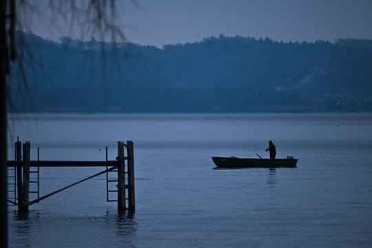Angeln zur blauen Stunde