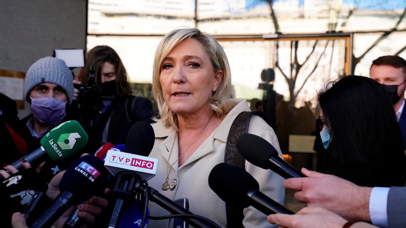 Die französiche Präsidentschaftskandidatin Marine Le Pen: Sie hält die russische Annexion der Krim 2014 für legitim.