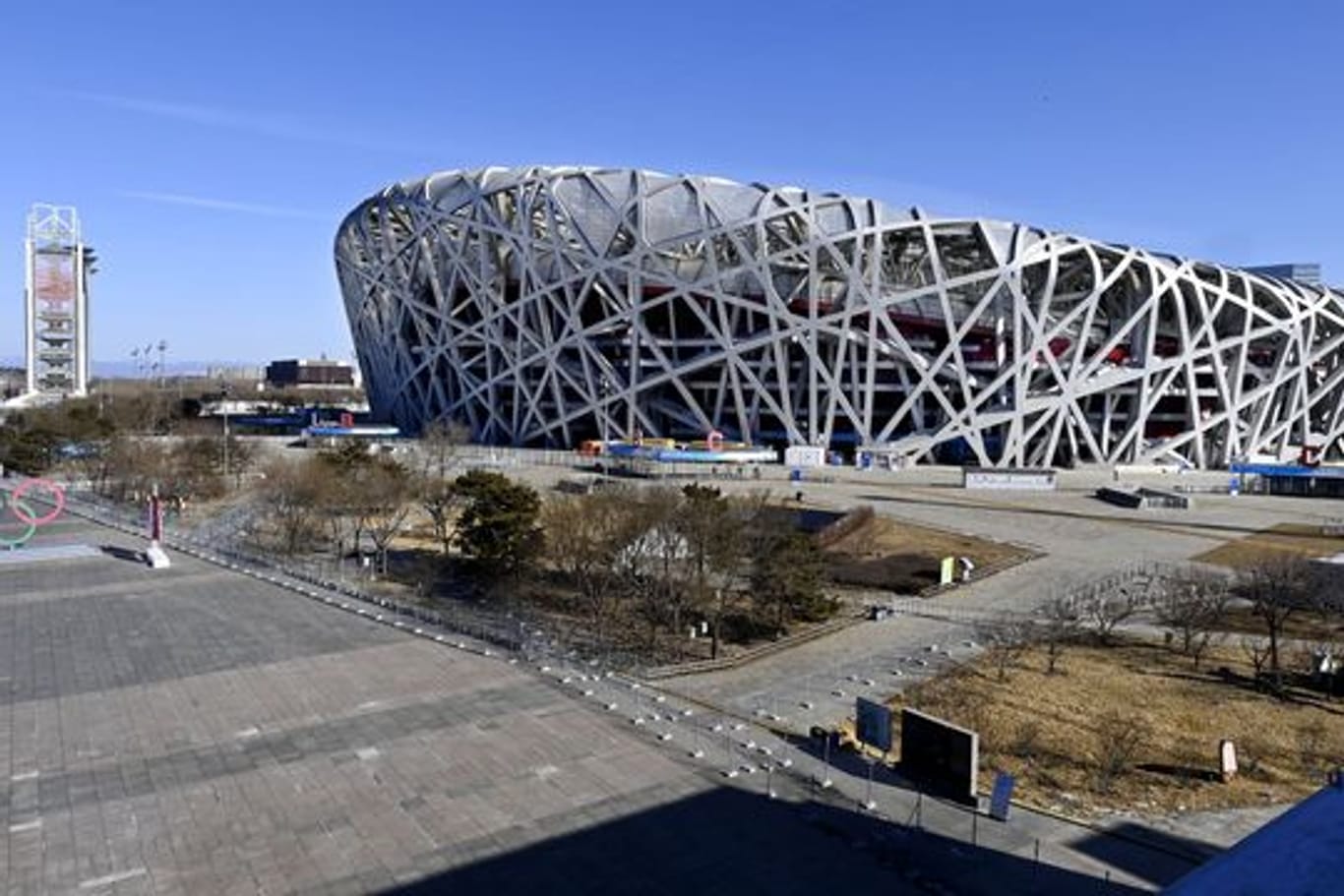 Außenansicht von dem Olympiastadion "Vogelnest" in Peking.