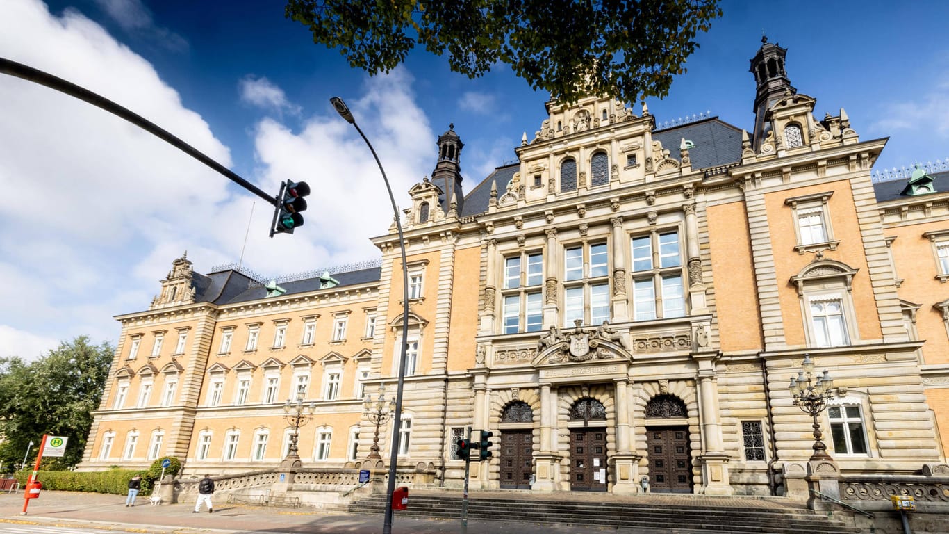 Das Strafjustizgebäude des Landgerichts Hamburg (Archivbild): Der Prozess hatte im November begonnen.