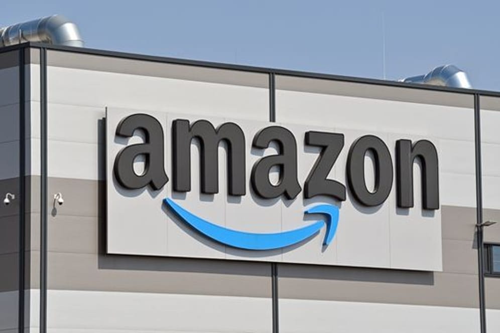 Amazons Umsatz legte im Schlussquartal um neun Prozent auf 137,4 Milliarden Dollar zu.