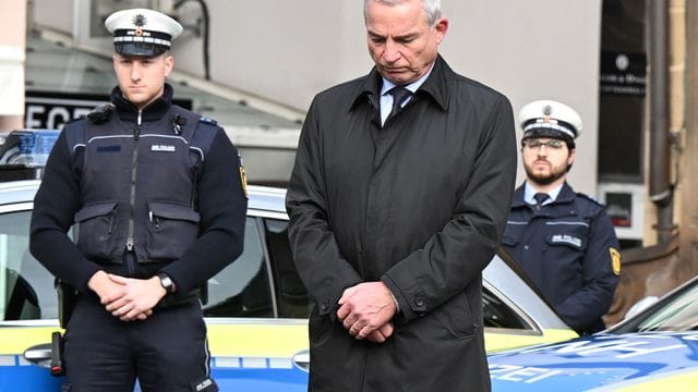 Schweigeminute für die in Rheinland-Pfalz getöteten Polizisten