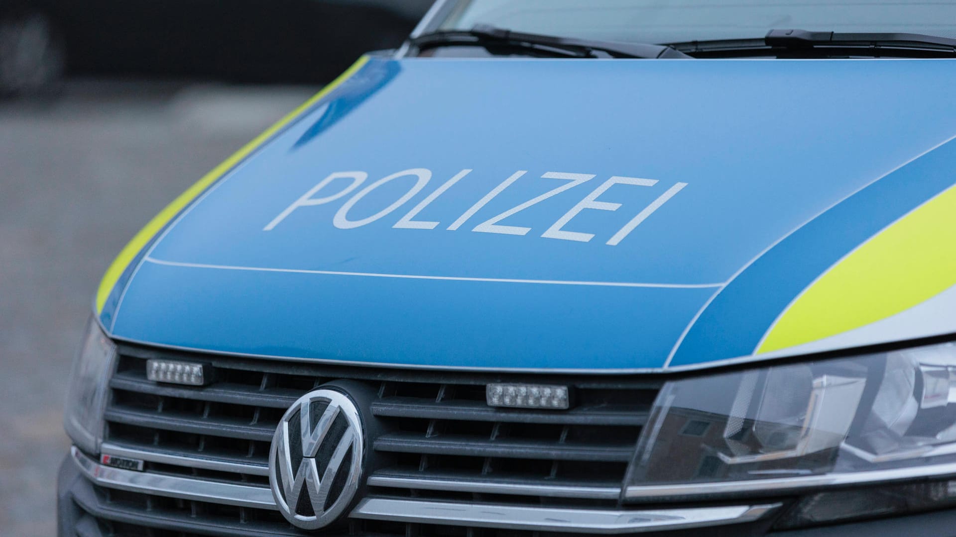 Ein Polizeifahrzeug (Archivbild): Eine vermisste 15-Jährige ist wieder aufgetaucht. Ein Polizeifahrzeug (Archivbild): Eine vermisste 15-Jährige ist wieder aufgetaucht.
