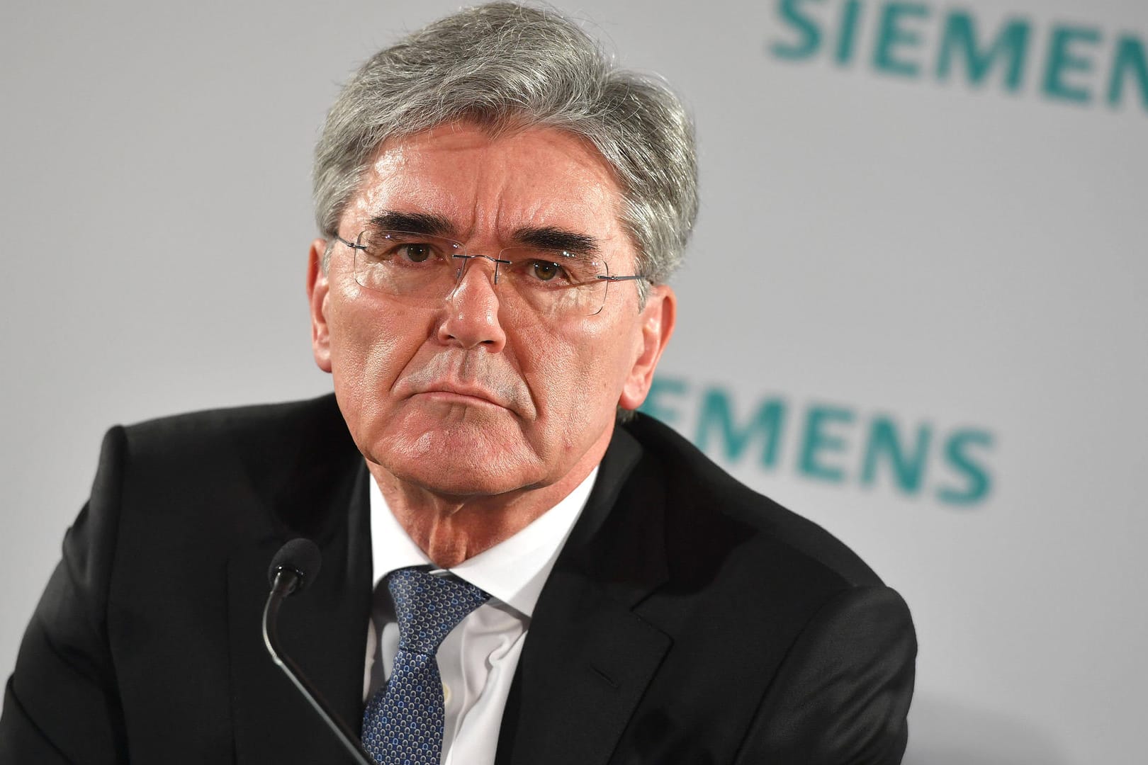 Der frühere Chef der Siemens AG Joe Kaeser: "Verbeugung vor Trump und Putin".
