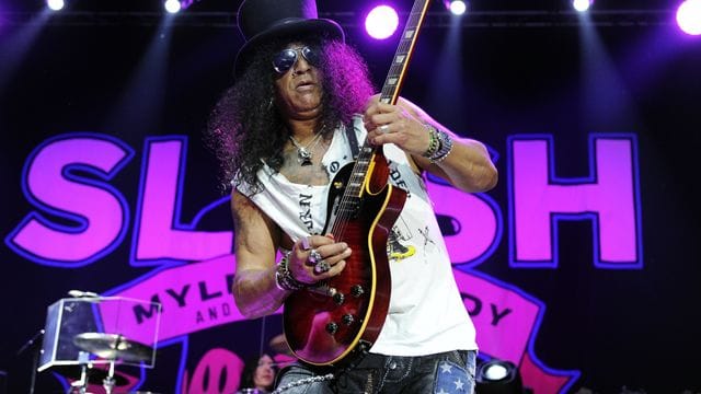 Der Rockgitarrist Slash langweilt sich nicht gern.