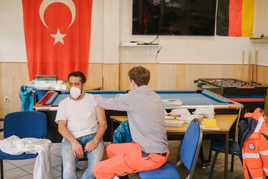 Coronavirus - Impfaktion in der Moschee