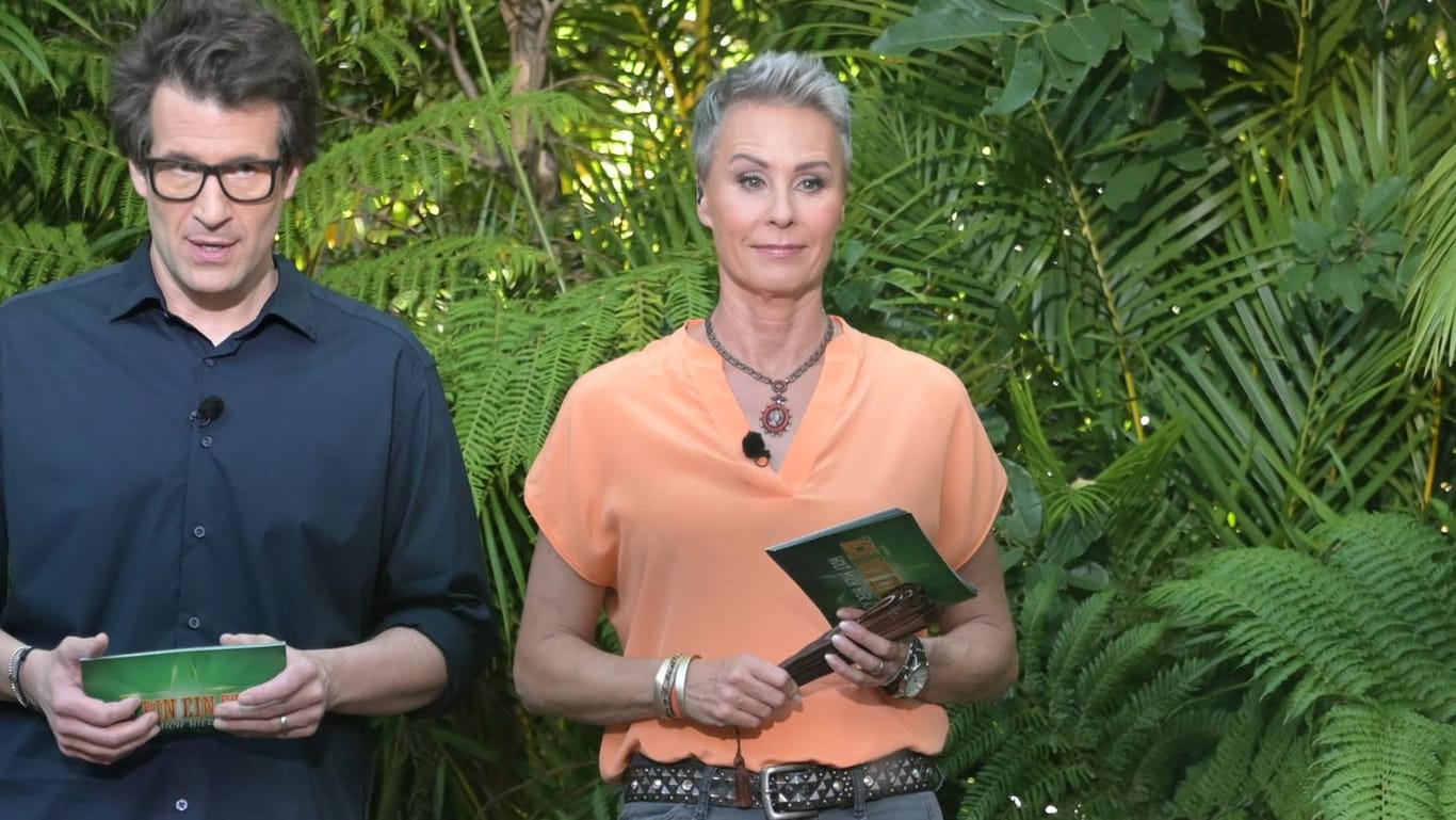 Daniel Hartwich und Sonja Zietlow: Die Moderatoren überließen Dr. Bob erstmals die Durchführung einer Dschungelprüfung.