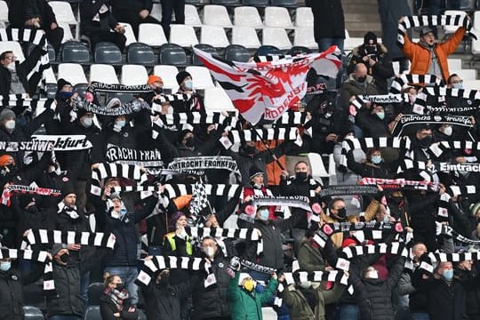 Eintracht Frankfurt darf gegen den VfL Wolfsburg und FC Bayern München 10.