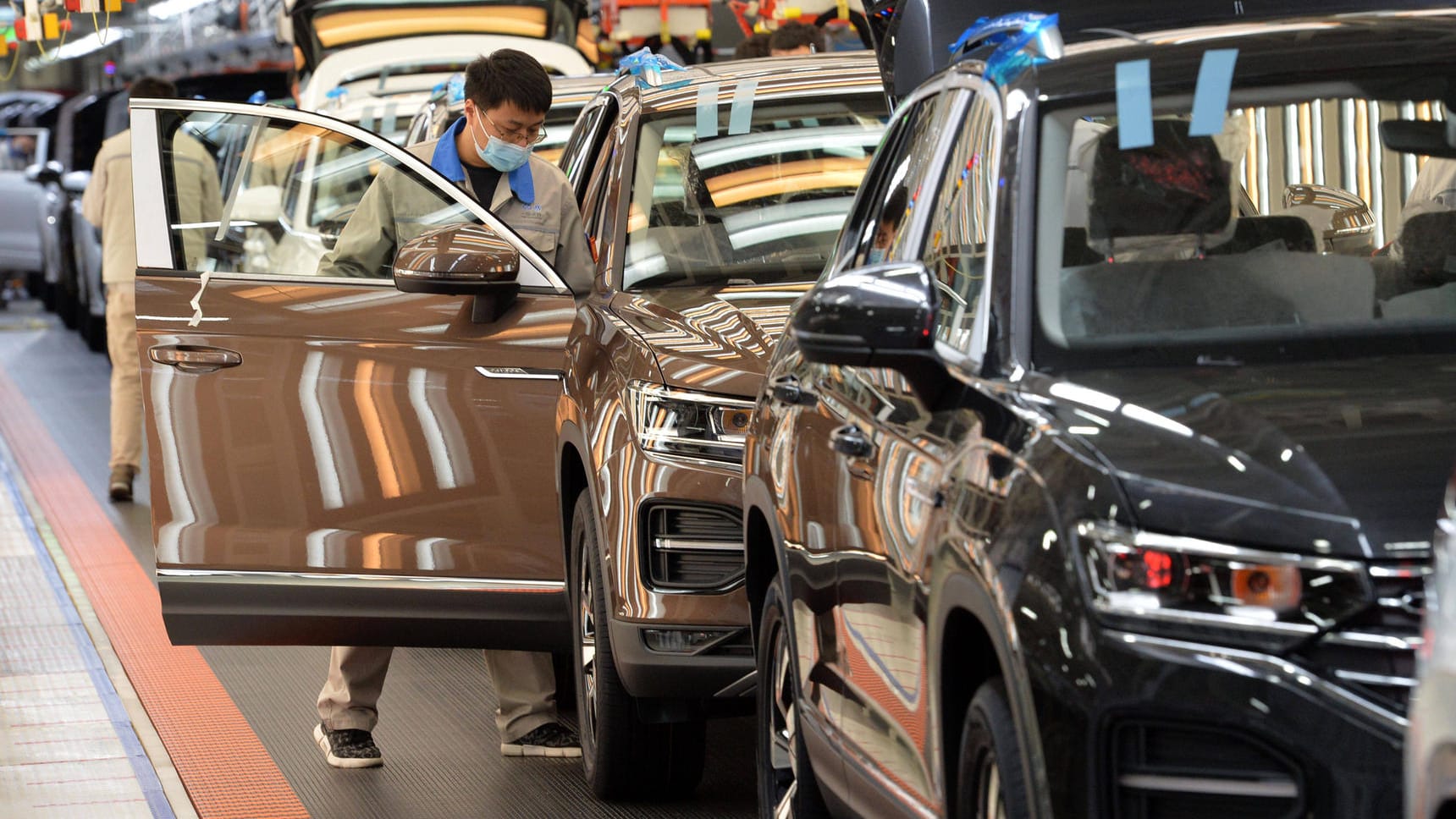 VW-Produktion in Tianjin, China (Symbolbild): "Sorgen bereitet mir der Blick nach China", sagt Verbandschefin Müller.