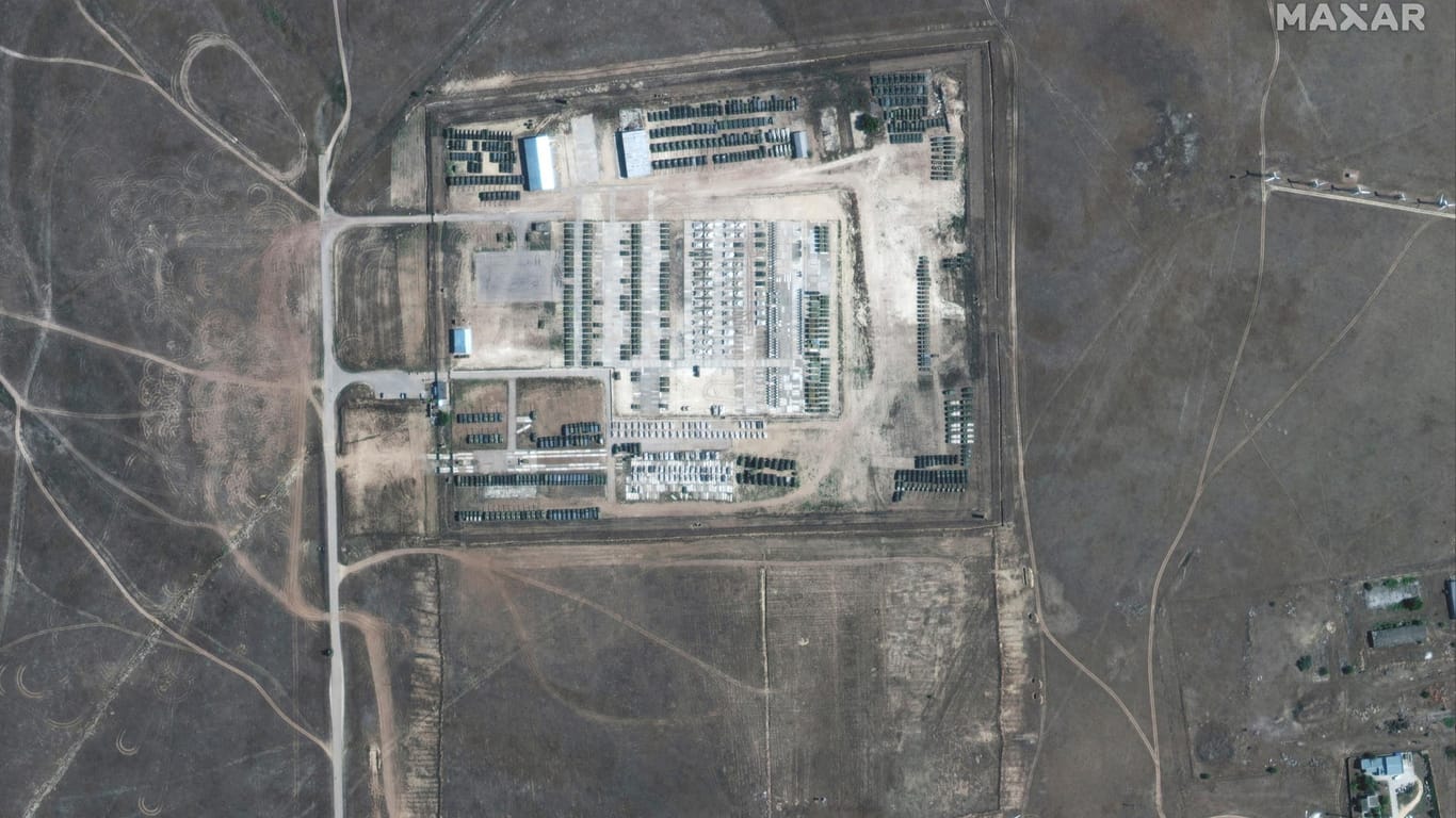 Militäreinrichtung in Nowooserne auf der Krim am 15. September 2021: An den südlichen Teil der Einrichtung grenzt noch eine große Freifläche.