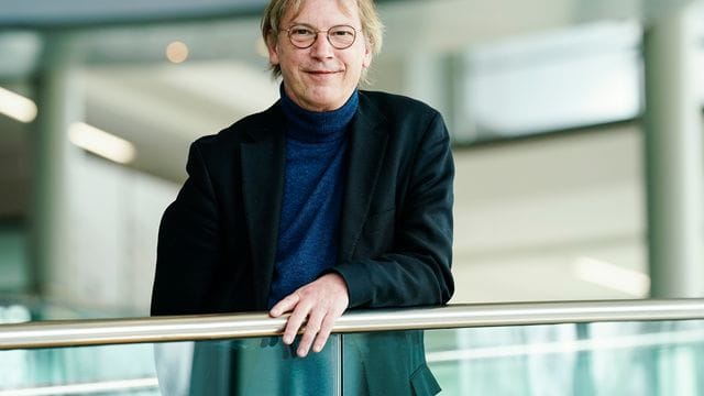 Hans-Georg Kräusslich ist Chefvirologe von der Universität Heidelberg. Hans-Georg Kräusslich ist Chefvirologe von der Universität Heidelberg.