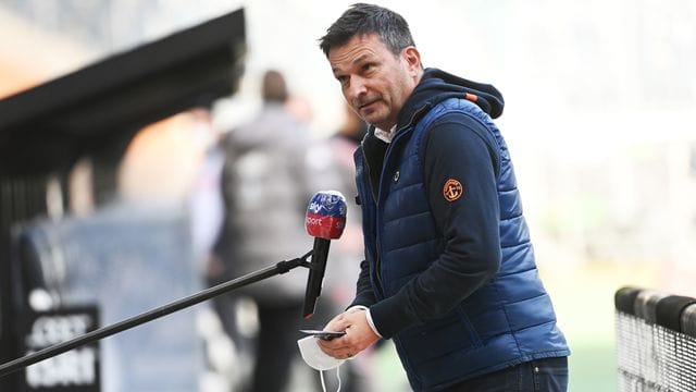 Der Mainzer Sportdirektor Christian Heidel plädiert für eine komplette Stadion-Auslastung. Der Mainzer Sportdirektor Christian Heidel plädiert für eine komplette Stadion-Auslastung.