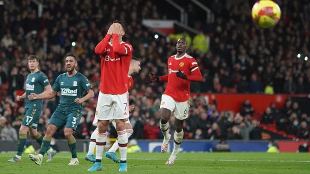 Cristiano Ronaldo verschoss im Spiel gegen den FC Middlesbrough einen Elfmeter. Cristiano Ronaldo verschoss im Spiel gegen den FC Middlesbrough einen Elfmeter.