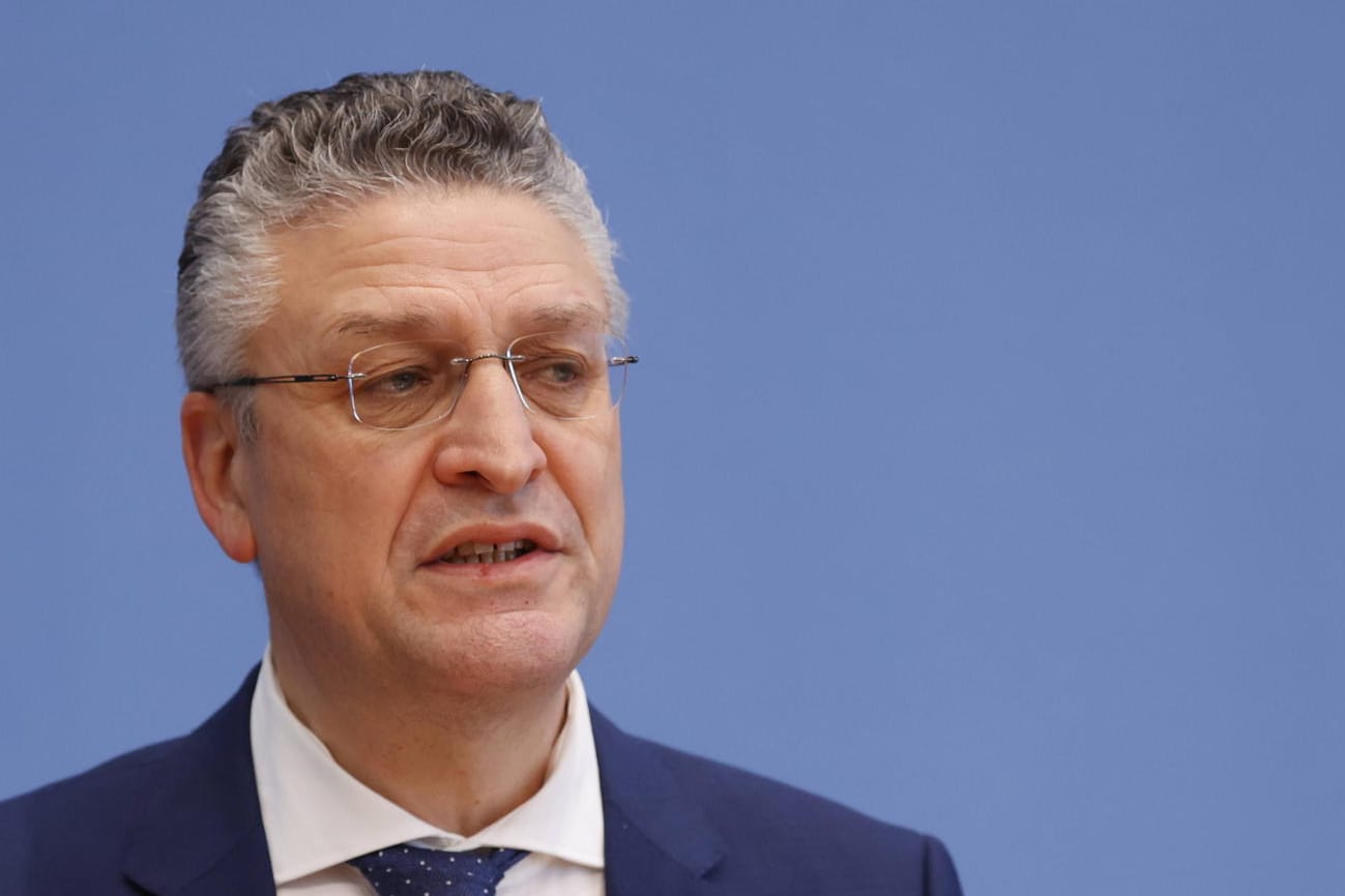 RKI-Chef: "Lothar Wieler hat in der Pandemie unfassbar viel geleistet", schrieb Göring-Eckardt auf Twitter.