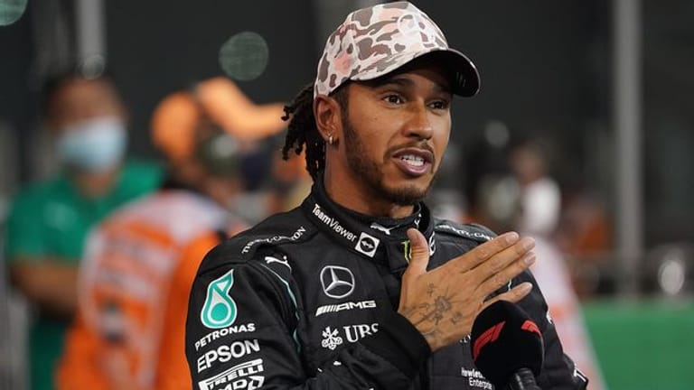 Rennfahrer Lewis Hamilton hat sich via social Media in der Öffentlichkeit zurückgemeldet.
