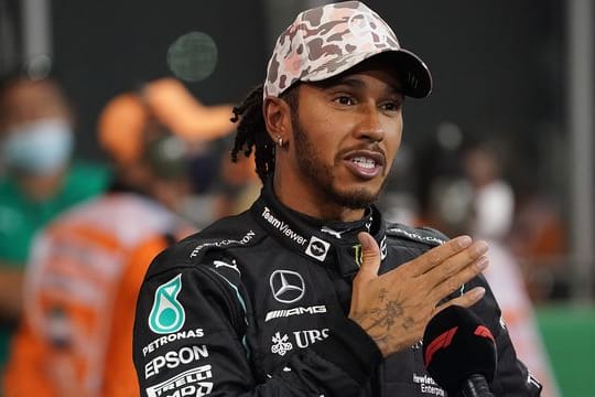 Rennfahrer Lewis Hamilton hat sich via social Media in der Öffentlichkeit zurückgemeldet.