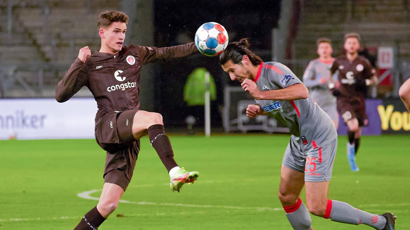 St. Paulis Luca Zander hat mit seiner Mannschaft in einem ausgeglichenen Spiel nicht die Tabellenführung erobern können.