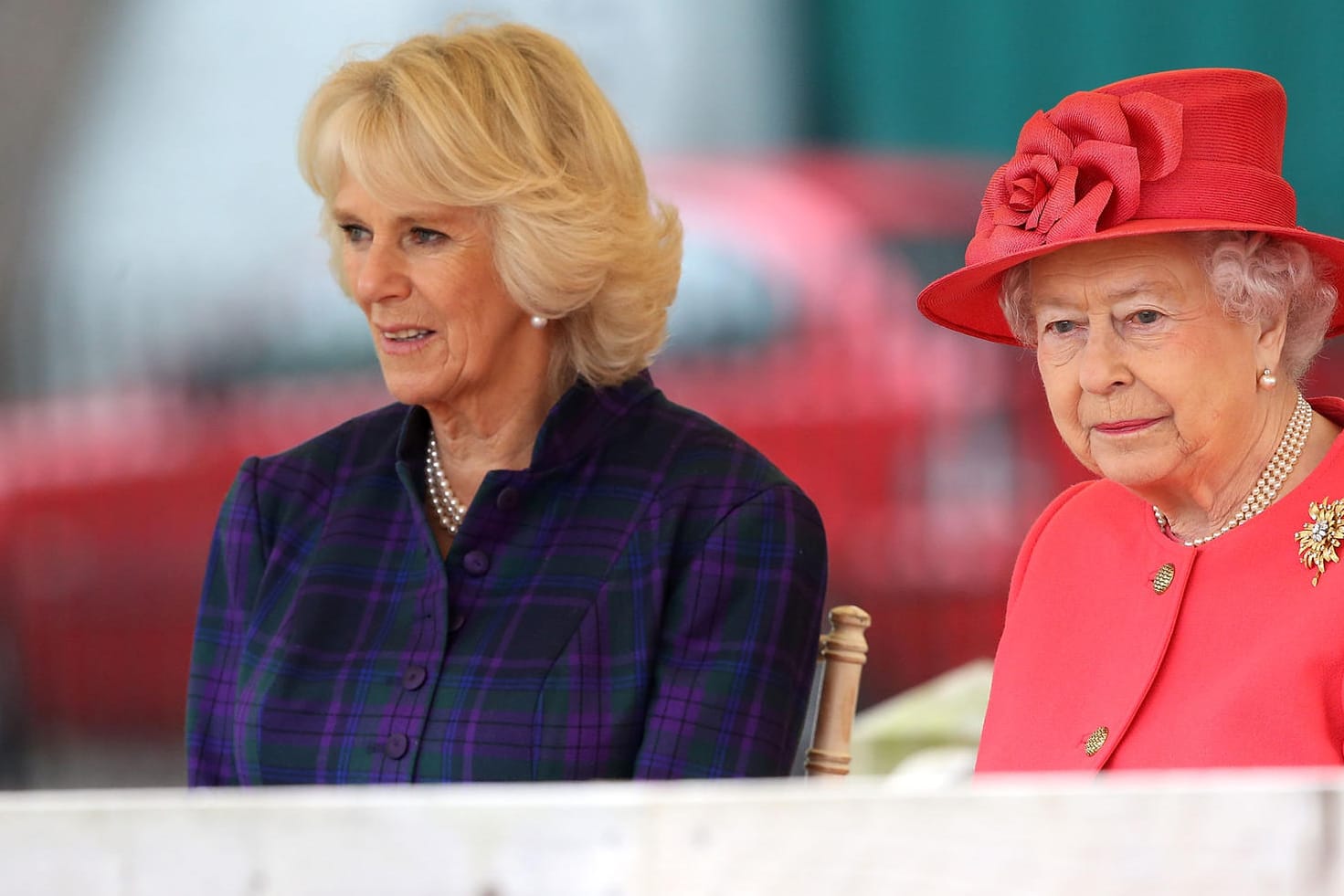 Königin Elizabeth II. und Herzogin Camilla: Seit 17 Jahren gehört die Frau von Prinz Charles offiziell zur Royal Family.