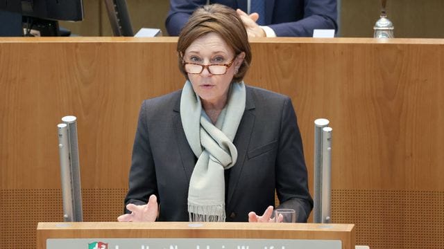 Nordrhein-Westfalens Schulministerin Yvonne Gebauer (FDP) Nordrhein-Westfalens Schulministerin Yvonne Gebauer (FDP)