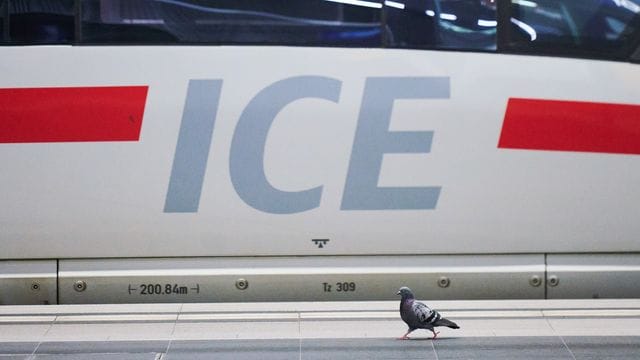 Die Deutsche Bahn hat wieder Probleme mit der Strecke zwischen Hamburg und Berlin.