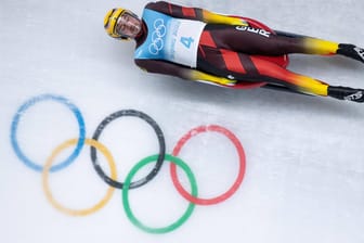 Johannes Ludwig: Der deutsche Rodler hat sich zum Olympiasieger 2022 gekrönt.