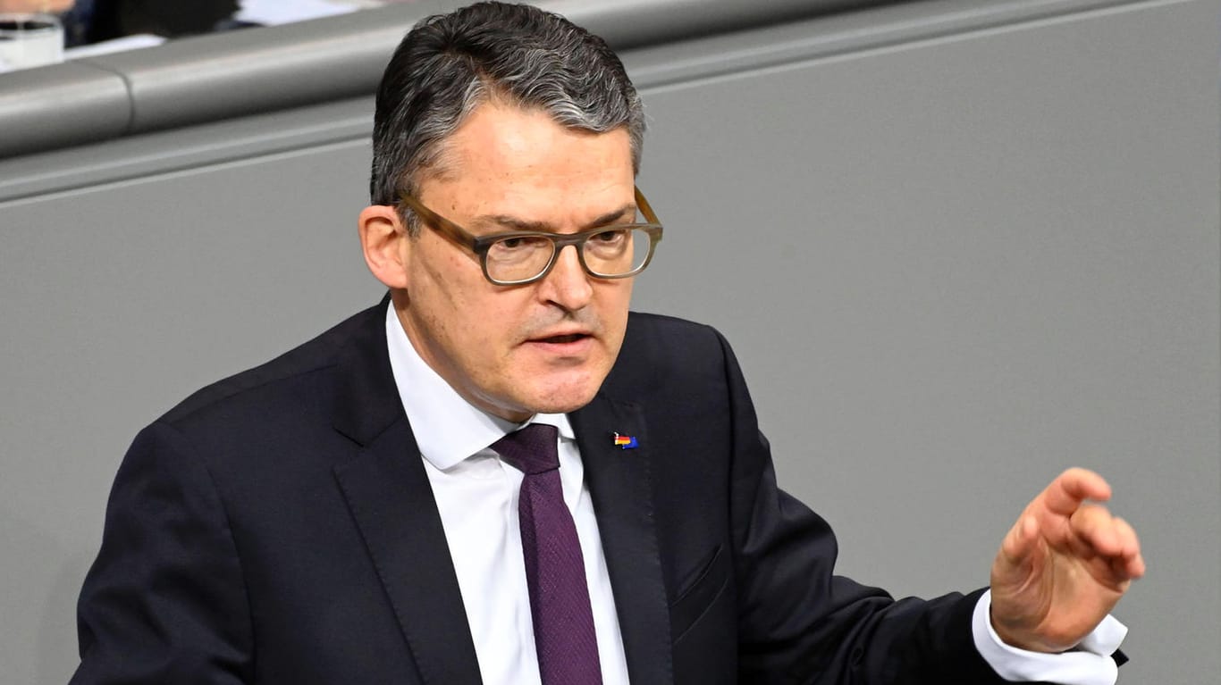 Roderich Kiesewetter: Der CDU-Außenpolitiker fordert "einen glaubhaften Beitrag" Deutschlands.