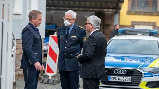 Zwei Polizisten bei Kusel getötet Zwei Polizisten bei Kusel getötet