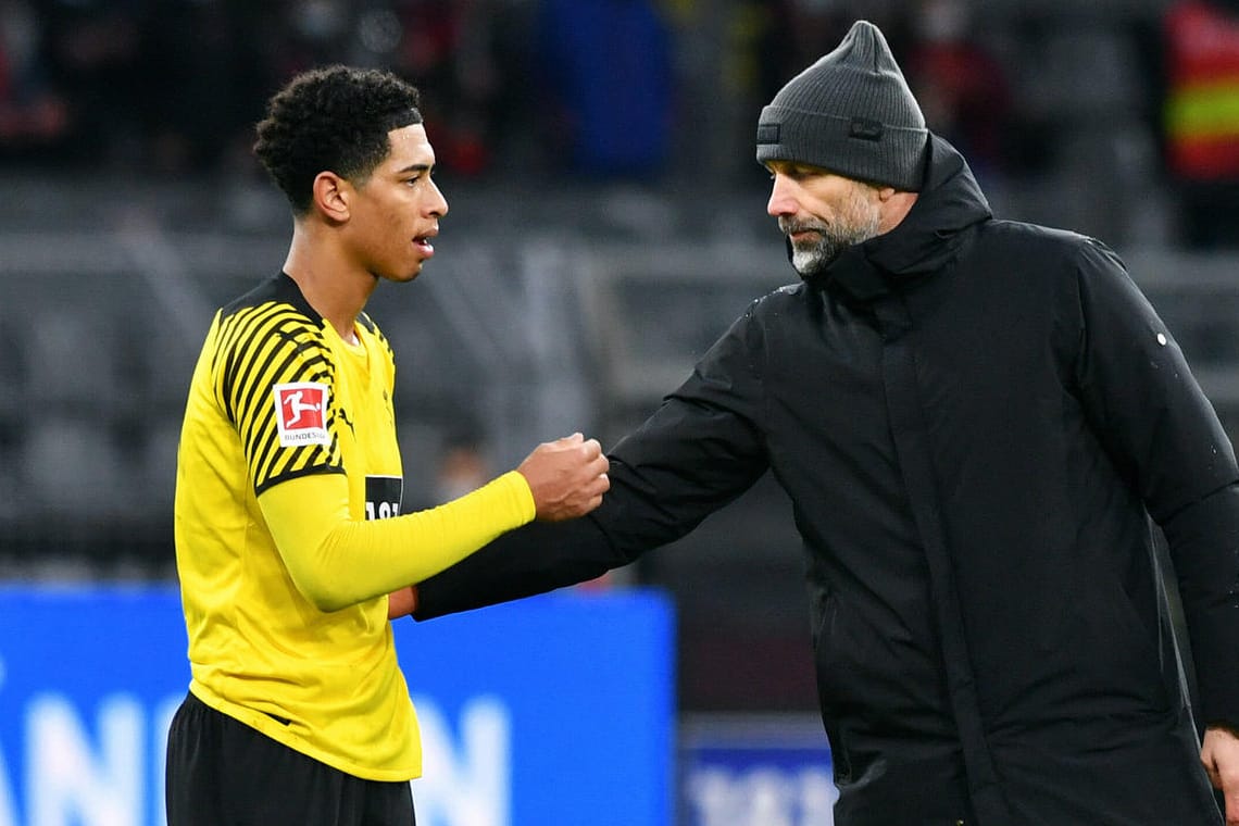 BVB-Trainer Marco Rose (r.) neben Jude Bellingham: Der BVB lieferte am Sonntag vor allem defensiv einen desolaten Auftritt ab.