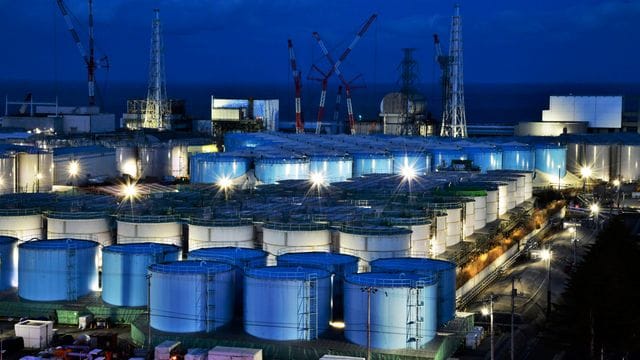 Tanks mit kontaminiertem Wasser, die im Kernkraftwerk Fukushima Dai-ichi behandelt wurden (Archivfoto 25.