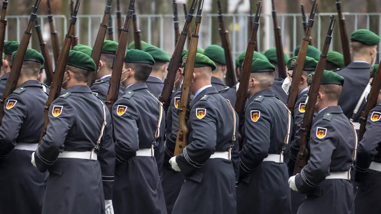 Bundeswehrsoldaten: Aufgrund der Ukraine-Krise soll in Litauen offenbar aufgestockt werden.