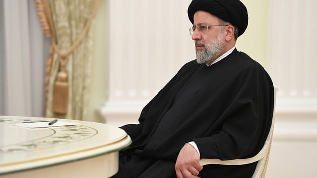 Ebrahim Raisi, Präsident des Iran, nimmt an einem gemeinsamen Treffen mit Präsident Putin im Kreml teil.