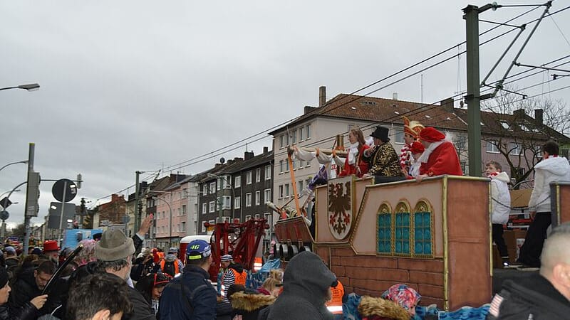 Rosenmontag 2020: In diesem Jahr wird der Umzug wegen Corona nicht stattfinden. Rosenmontag 2020: In diesem Jahr wird der Umzug wegen Corona nicht stattfinden.