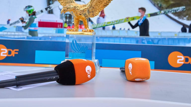 Ein ZDF-Mikrofon beim Wintersport (Symbolbild): Bei den Olympischen Spielen kam es bei der Übertragung zu einem kleinen Zusammenbruch eines Kameramannes.