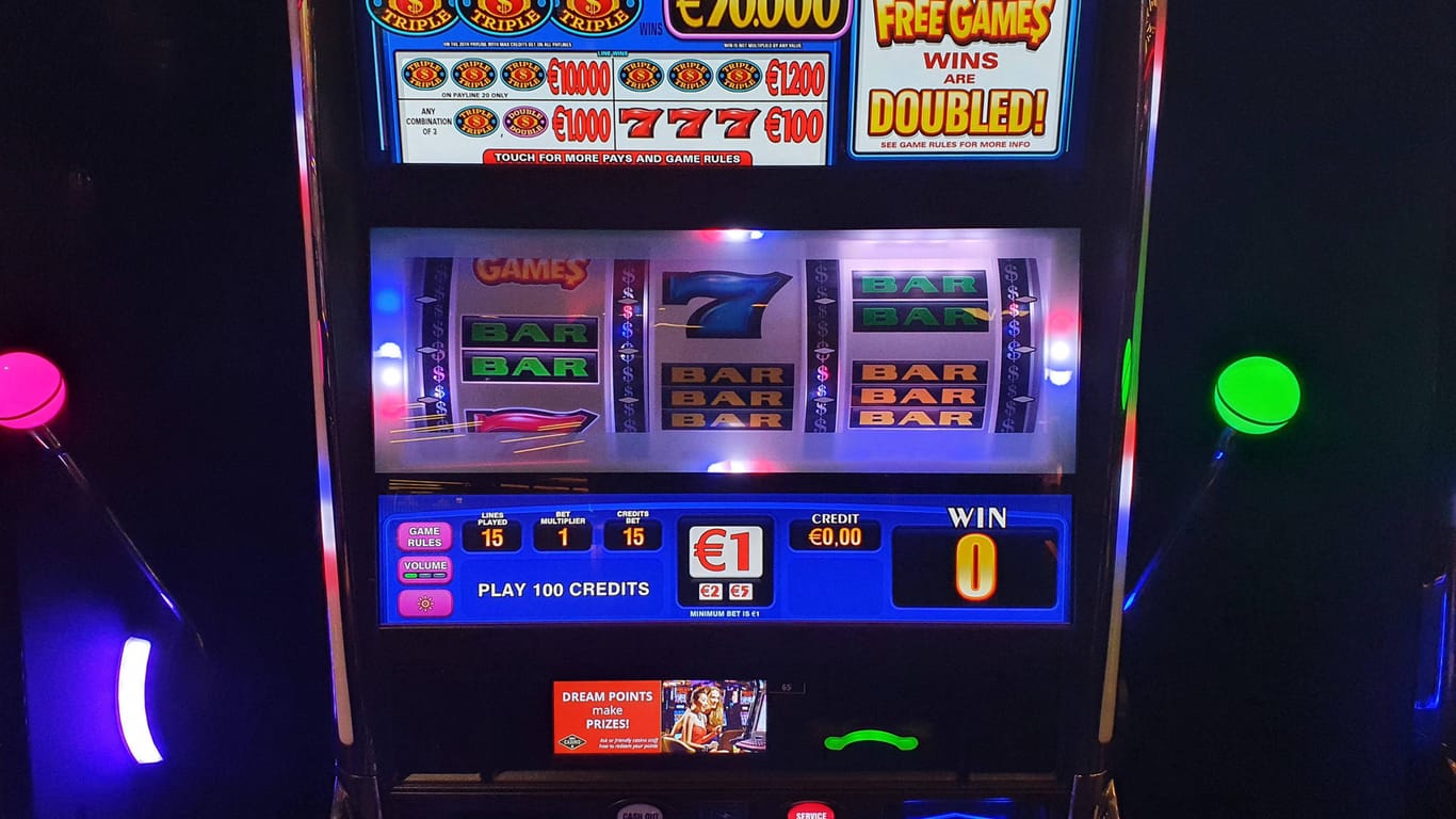 Geldspielautomat (Symbolbild): Illegale Spielautomaten sind nicht nur in Hamburg ein Problem.
