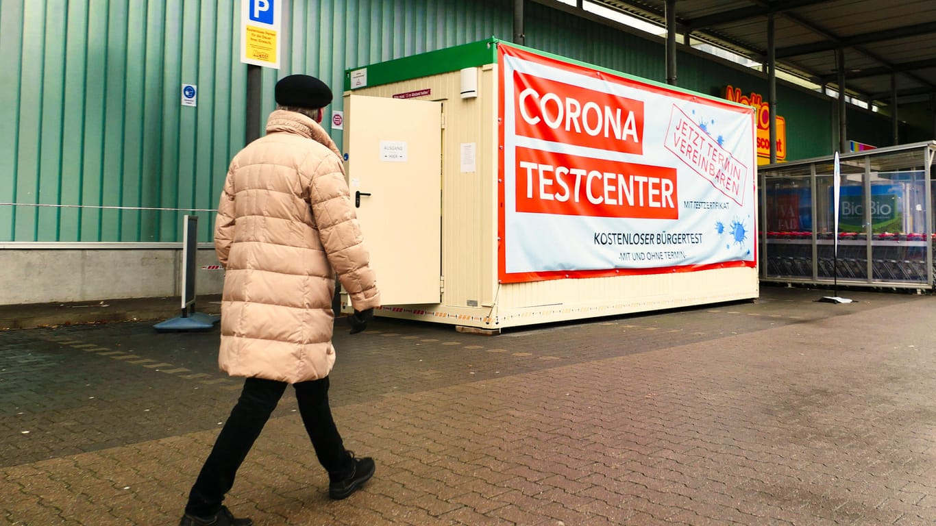 Ein Corona Testcenter in Hannover (Symbolbild): Die Region Hannover hat die vierthöchste Inzidenz Niedersachsens.