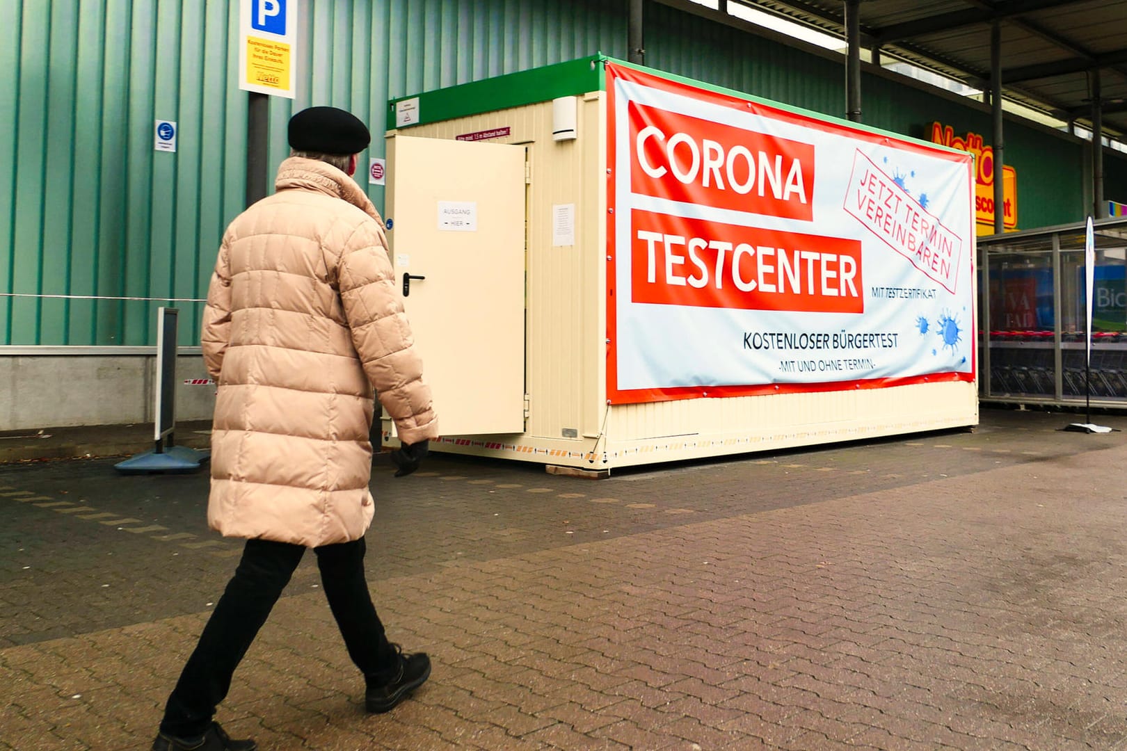 Ein Corona Testcenter in Hannover (Symbolbild): Die Region Hannover hat die vierthöchste Inzidenz Niedersachsens.