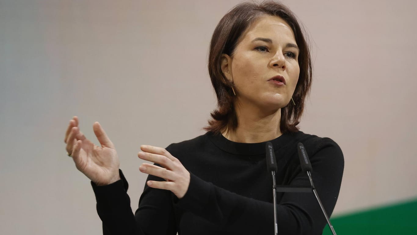 Annalena Baerbock: Die Außenministerin hat die Lieferung von Waffen an die Ukraine bislang abgelehnt.
