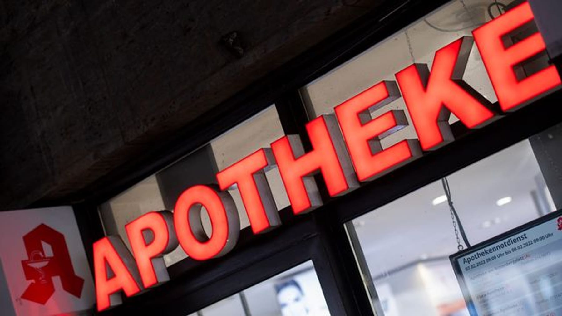 Corona-Impfungen in Apotheken gestartet