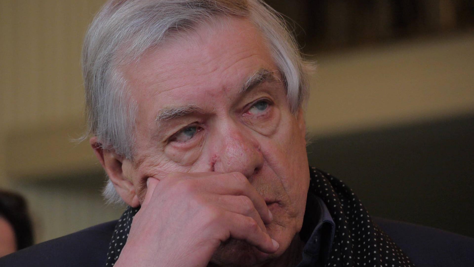 Hans Neuenfels: Der Regisseur starb am 6. Februar im Alter von 80 Jahren. Hans Neuenfels: Der Regisseur starb am 6. Februar im Alter von 80 Jahren.