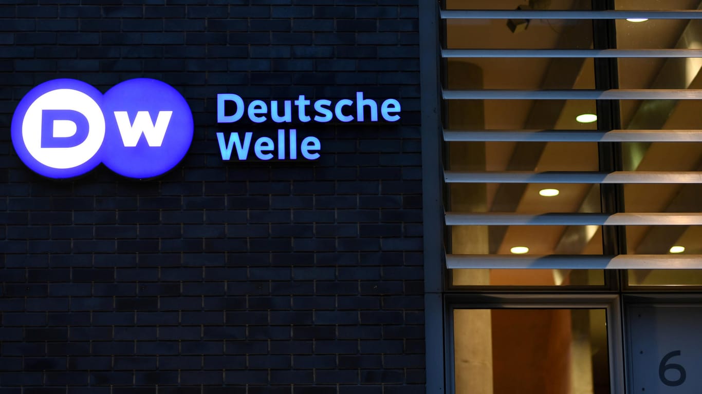 Deutsche Welle: Dem Auslandssender des öffentlich-rechtlichen Rundfunks wurde von der russischen Regierung ein Sendeverbot erteilt.