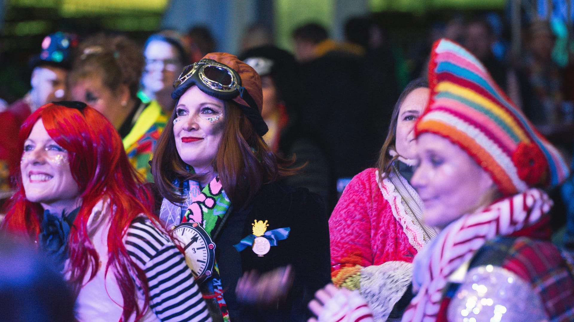 Karneval in Köln (Symbolbild): Zu Karneval soll die Stadt in Sicherheitszonen eingeteilt werden. Karneval in Köln (Symbolbild): Zu Karneval soll die Stadt in Sicherheitszonen eingeteilt werden.