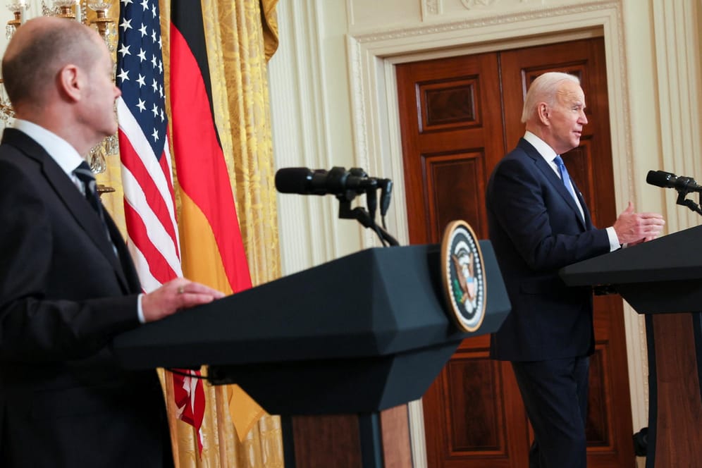 Pressekonferenz in Washington: US-Präsident Joe Biden formuliert mögliche Sanktionen gegen Russland deutlich konkreter als Kanzler Olaf Scholz.