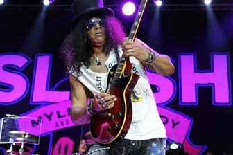 Der britisch-amerikanische Gitarrist Slash glaubt an die Zukunft des Rock n' Roll.