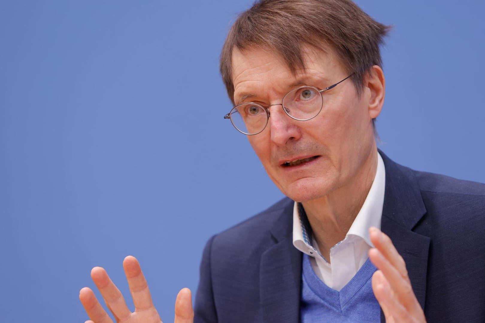 Karl Lauterbach: Der Gesundheitsminister warnt vor vorschnellen Lockerungen.