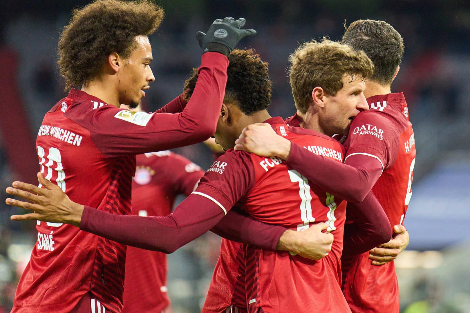 Die Bayern-Stars dürfen bald wieder vor mehr Zuschauern jubeln.