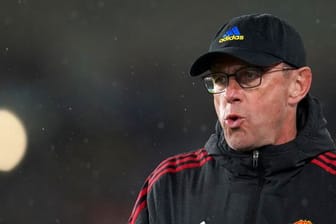 Trainer Ralf Rangnick und Manchester United kamen nicht über ein 1:1 in Burnley hinaus.