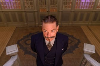 Kenneth Branagh als Hercule Poirot in einer Szene des Films "Tod auf dem Nil".