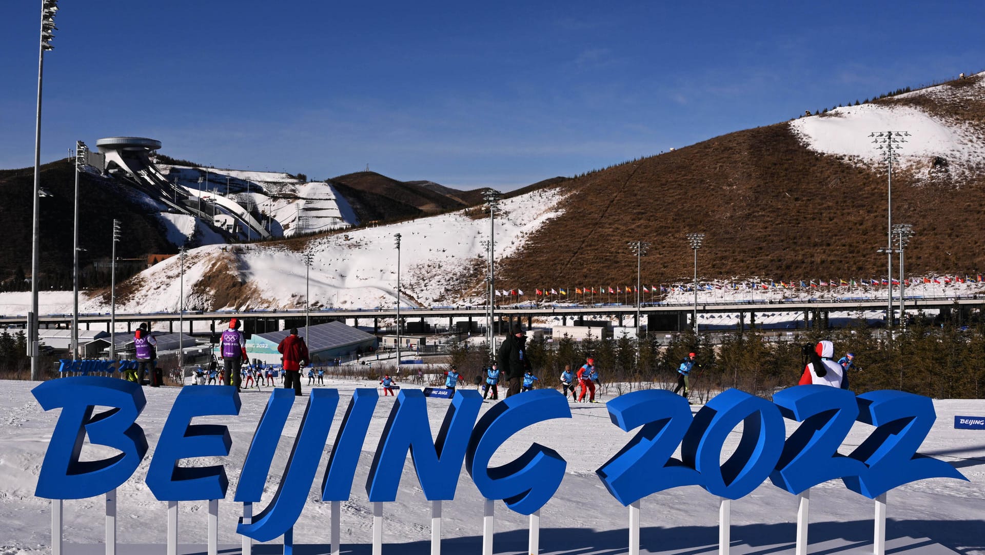 Der Olympia-Standort Zhangjiakou (Symbolfoto): Um hier Kunstschnee zu produzieren, wird Wasser aus dem 30 Kilometer entfernten Yunzhou Reservoir hergeleitet, das sonst der Trinkwasserversorgung und der Landwirtschaft dient.